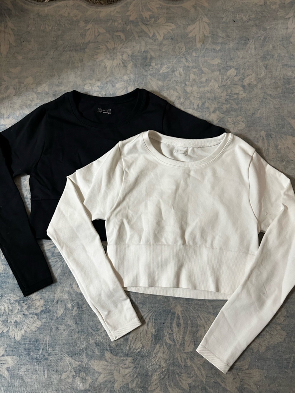 Set of 2 - Aerie White and Black Long Sleeve Workout Tops